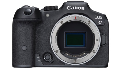 Canon opravdu uvádí APS-C s bajonetem RF: nový EOS R7 s 32 MPx