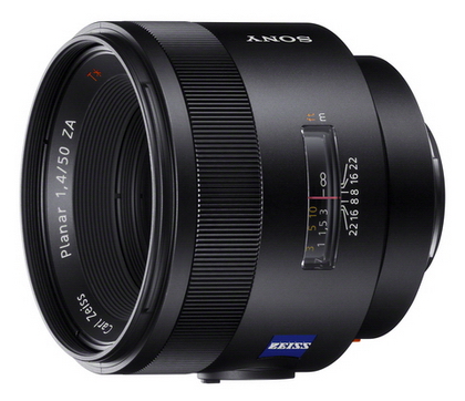 Nové objektivy Sony 70-400mm a Carl Zeiss 50mm F1,4