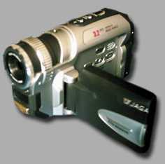 CeBIT 2004: Jaga není jen baba