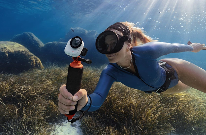 Insta360 představuje GO Ultra, akční kameru s 1/1,28" čipem a hmotností 53 gramů