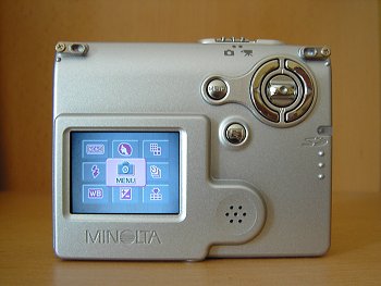 Minolta DiMAGE X20: Dvacítka je nejjednodušším X-kem