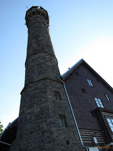 Canon IXUS 300 HS: superstylovka i pro náročné