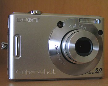 Cyber-shot DSC-W30: malý citlivý automat