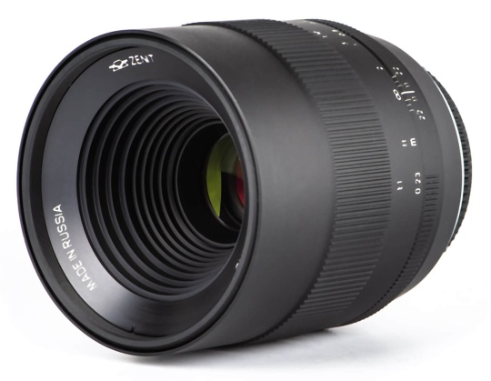 Zenit dává na trh nejen objektivy Zenitar 2.8/60 Macro a Selena 1.9/58