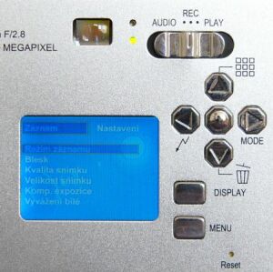 UMAX AstraPix XS1: Jak je to s muzikou za málo peněz?