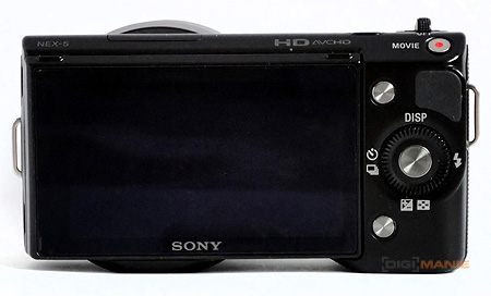 Sony NEX-5: netradiční minimalista