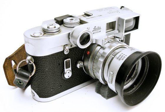 Teenager koupil Leicu M4 se 3 objektivy za 15 USD, reálná hodnota je 500× vyšší