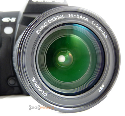 Olympus E-5: profík do nepohody