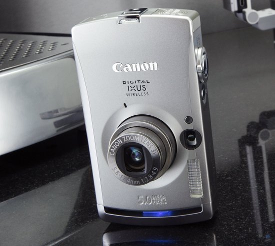 Canon Digital IXUS Wireless: Bez drátů to taky jde...