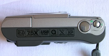 Olympus C-220Z: Fotoaparát s rodokmenem