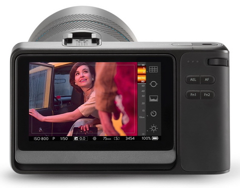 Lytro Illum, light field fotoaparát s téměř 1" senzorem