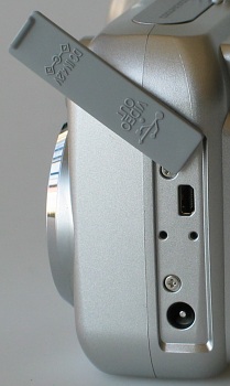 Nikon Coolpix 3100: Novinka ladných tvarů