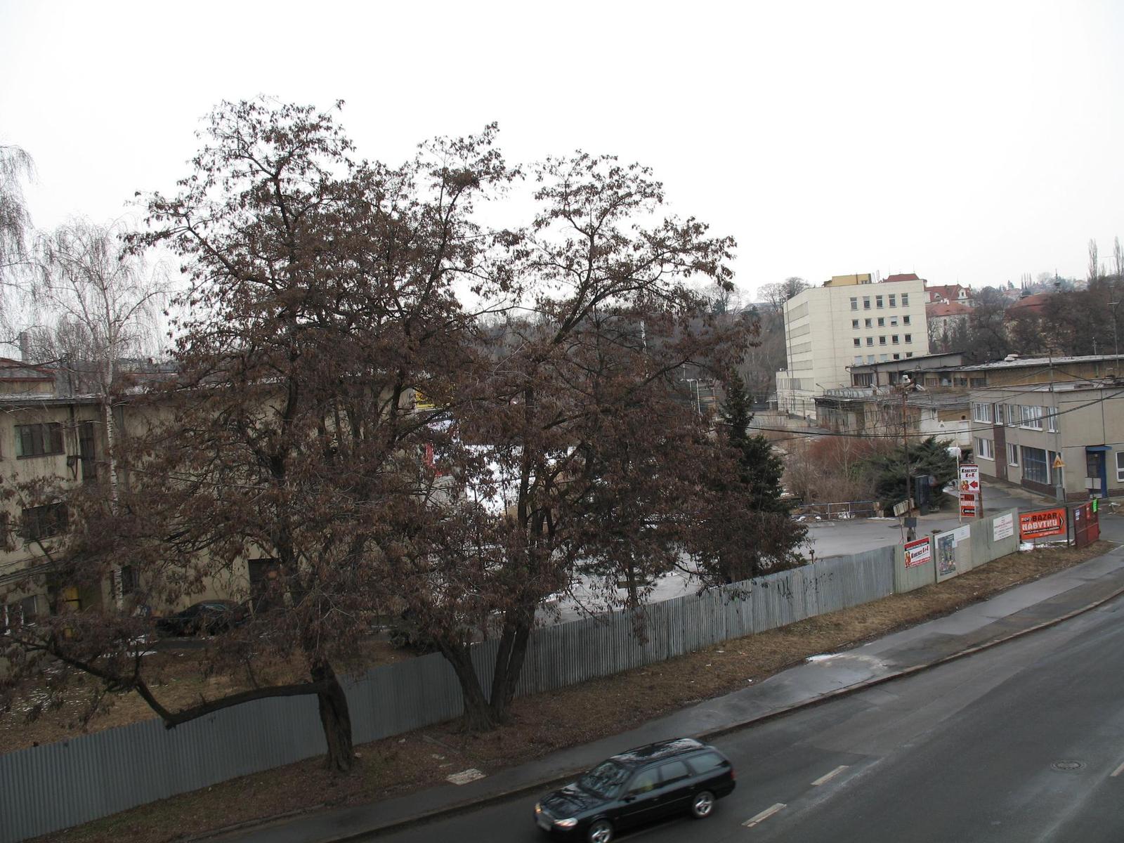 Canon A620: Malý kompakt s výklopným LCD displejem