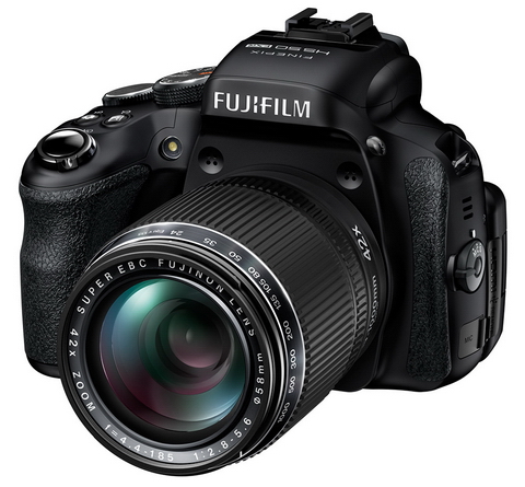 Fujifilm FinePix HS50EXR se 42× optickým zoomem