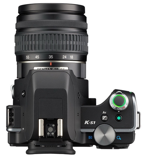 Stylová zrcadlovka Ricoh Pentax K-S1