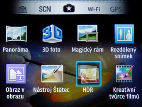 Samsung WB850F: fotící bezdrátová navigace?