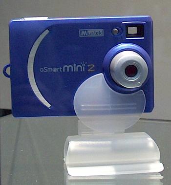 CeBIT 2003: Mustek představil miniaturní fotoaparáty