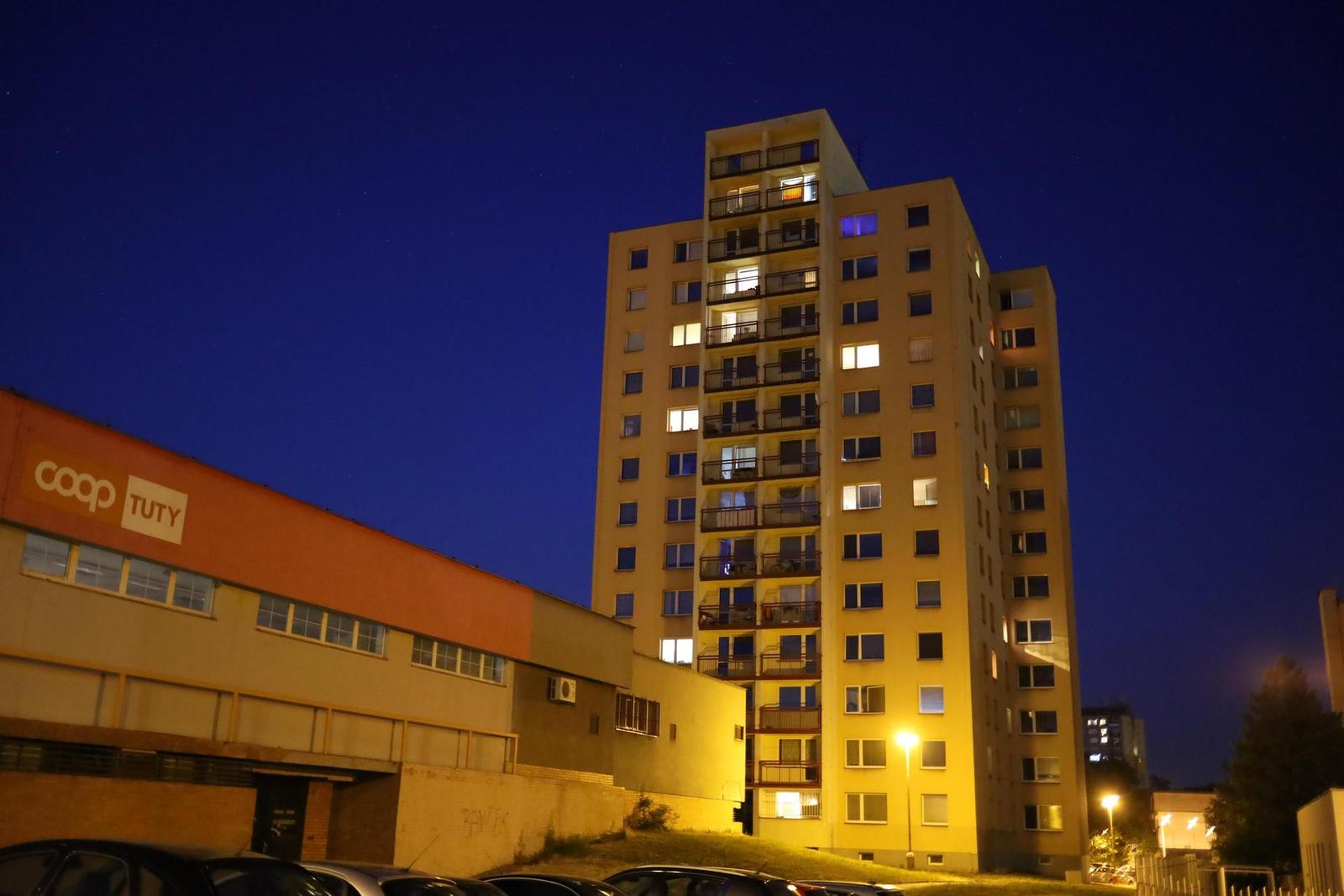 Canon EF 35mm f/2 IS USM