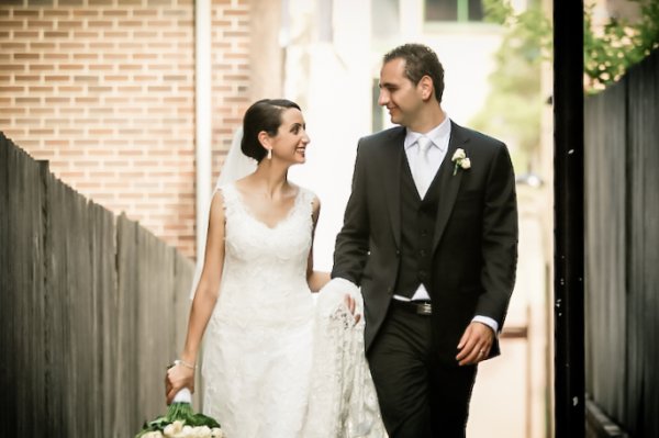 Svatební fotografka lhala snímky z fotobanky, pár tak "zopakoval" svatbu