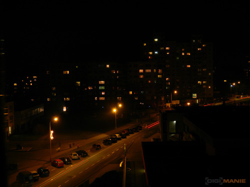 Nikon Coolpix S1100pj: kino v kompaktu