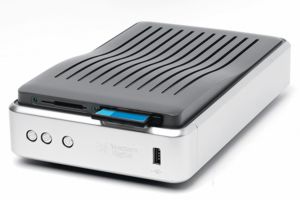 Externí disk se čtečkou paměťových karet