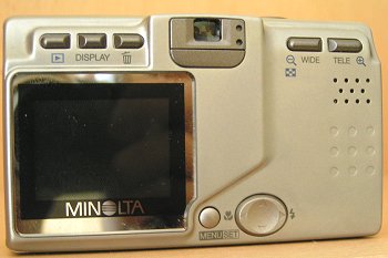 G500: rychlý pětimegapixel se dvěma sloty