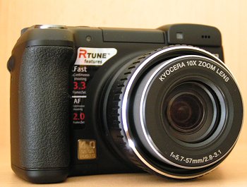 Kyocera M410R: síla šedesátinásobného přiblížení černé krasavice