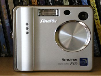 FujiFilm FinePix F410: čtvereček s čipem čtvrté generace