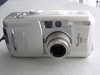 Canon PowerShot S50: Pětimilionový foťák!