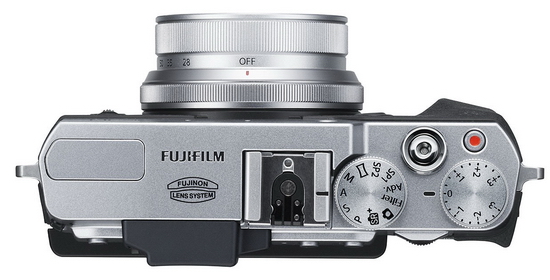 Fujifilm představuje X30 s elektronickým hledáčkem