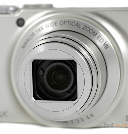 Nikon Coolpix S8200: kapesní mikroskop