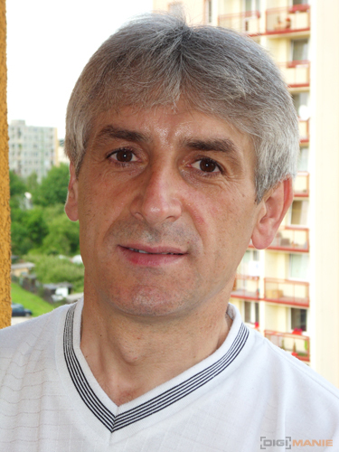 Samsung WB550: do šířky i dálky