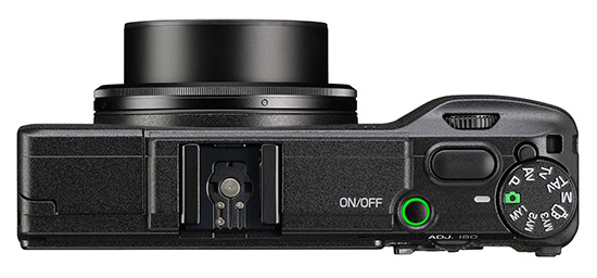 Ricoh GR II s APS-C čipem a Wi-Fi