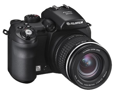FinePix S9500: devítimegapixelový ultrazoom