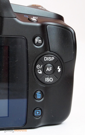 Sony Alpha A230: nejlevnější z nového trojlístku