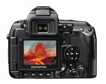 Olympus uvádí novou profesionální digitální zrcadlovku E-3