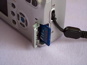 HP Photosmart 812: automat každým coulem