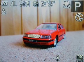 Canon IXUS 230 HS: nebeský univerzál