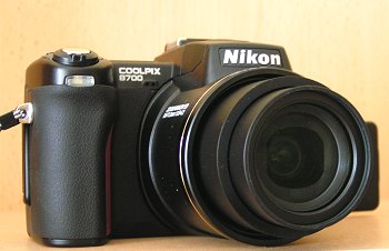Coolpix 8700: zrcadlovka v zajetí osmiček