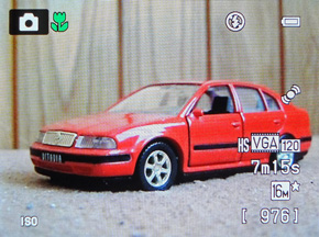 Nikon Coolpix S8200: kapesní mikroskop