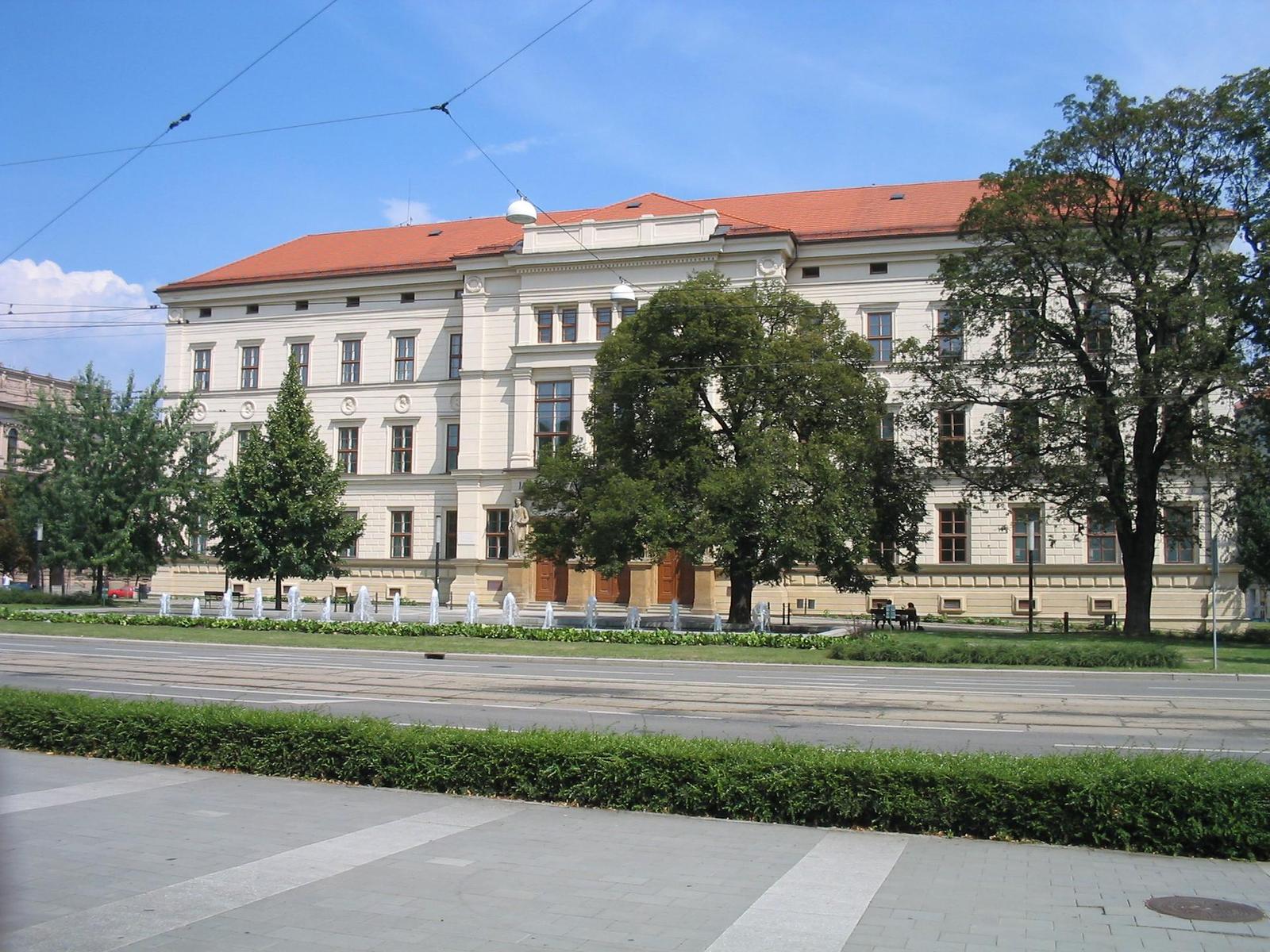 Canon PowerShot A300: Foťák za příznivou cenu