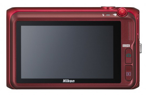 Stylový kapesní ultrazoom Nikon Coolpix S6400
