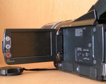 Solidně fotící HDV kamera