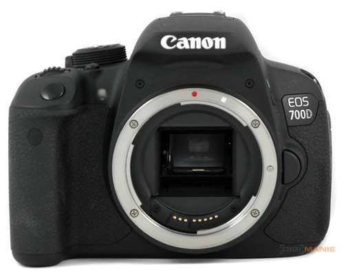 Canon EOS 700D: dotykový hybrid