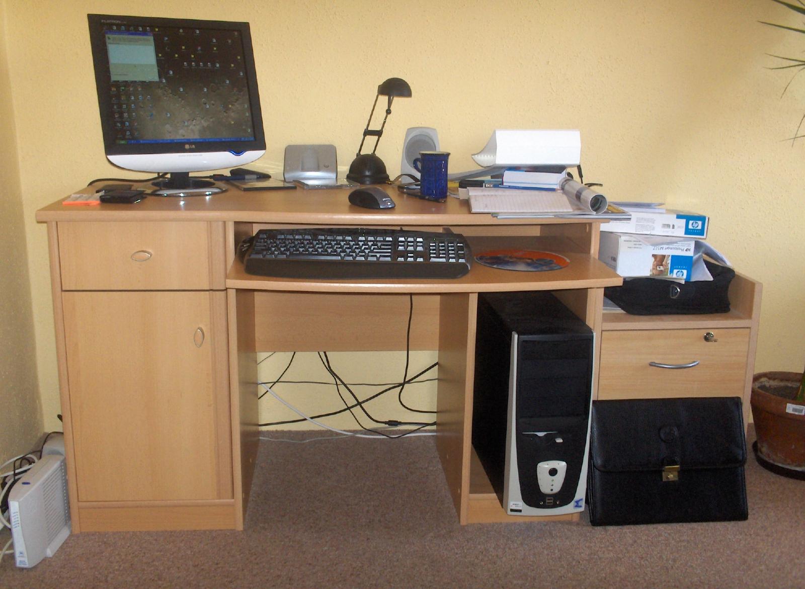 M22: odolný drobeček s fixním ohniskem