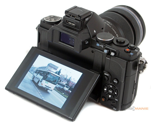 Olympus OM-D E-M5: elegantní fotokladivo