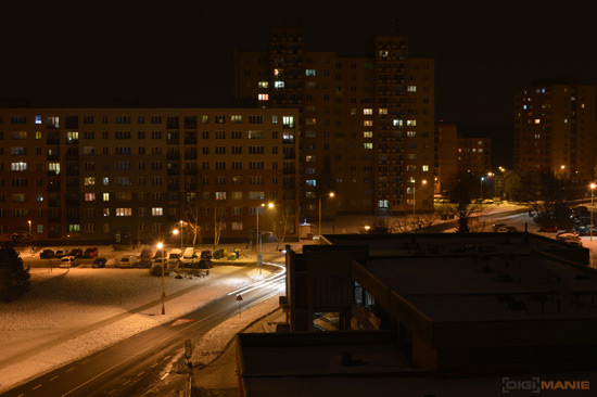 Nikon D3200: poněkud okatý low-end