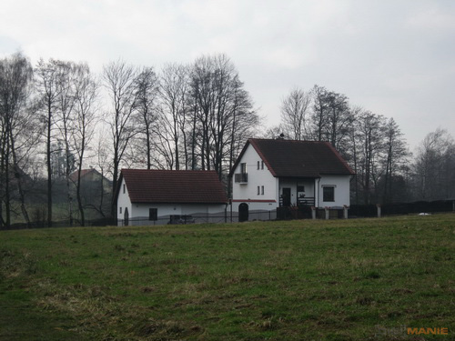 Canon IXUS 200 IS: poprvé dotykově