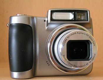 Kodak Z700: levnější bratříček Z740-ky