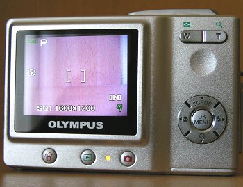 Olympus FE-5500: pomalý hubeňour